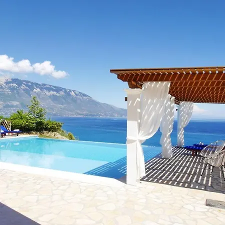 Kleismata Sleeps 6 T674409