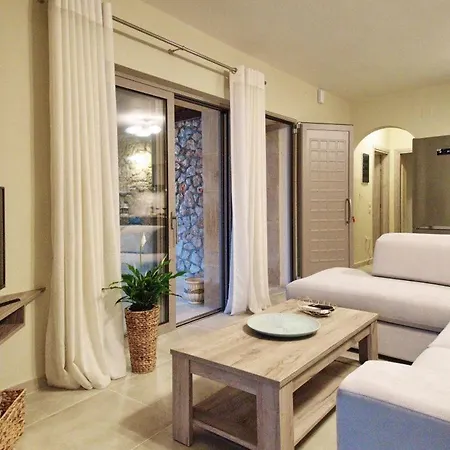 Villa Kleismata Sleeps 6 T674409