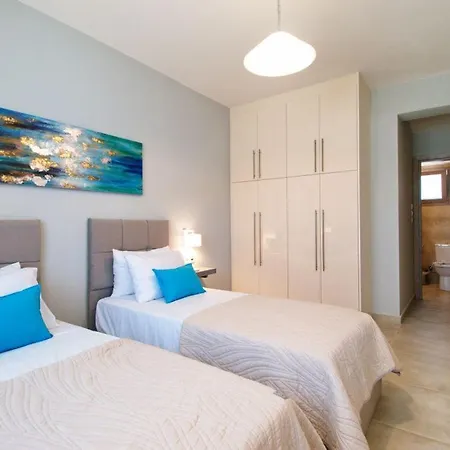 Kleismata Sleeps 6 T674409