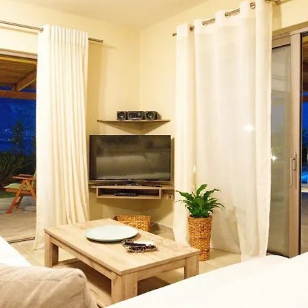 Villa Kleismata Sleeps 6 T674409 Klismata