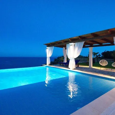 Kleismata Sleeps 6 T674409 Klismata