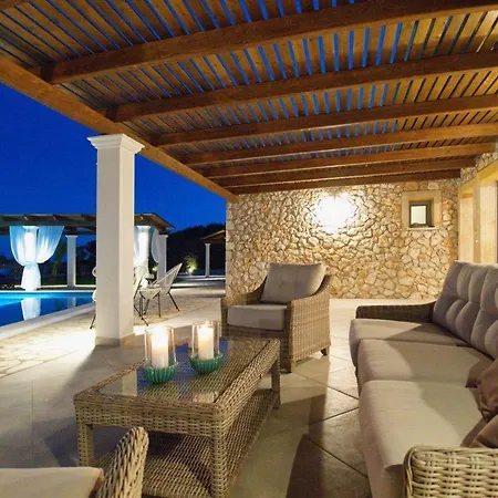 Kleismata Sleeps 6 T674409 Villa *