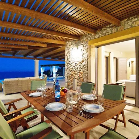Kleismata Sleeps 6 T674409 *